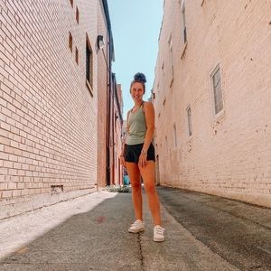 Meet your Posher, Haley